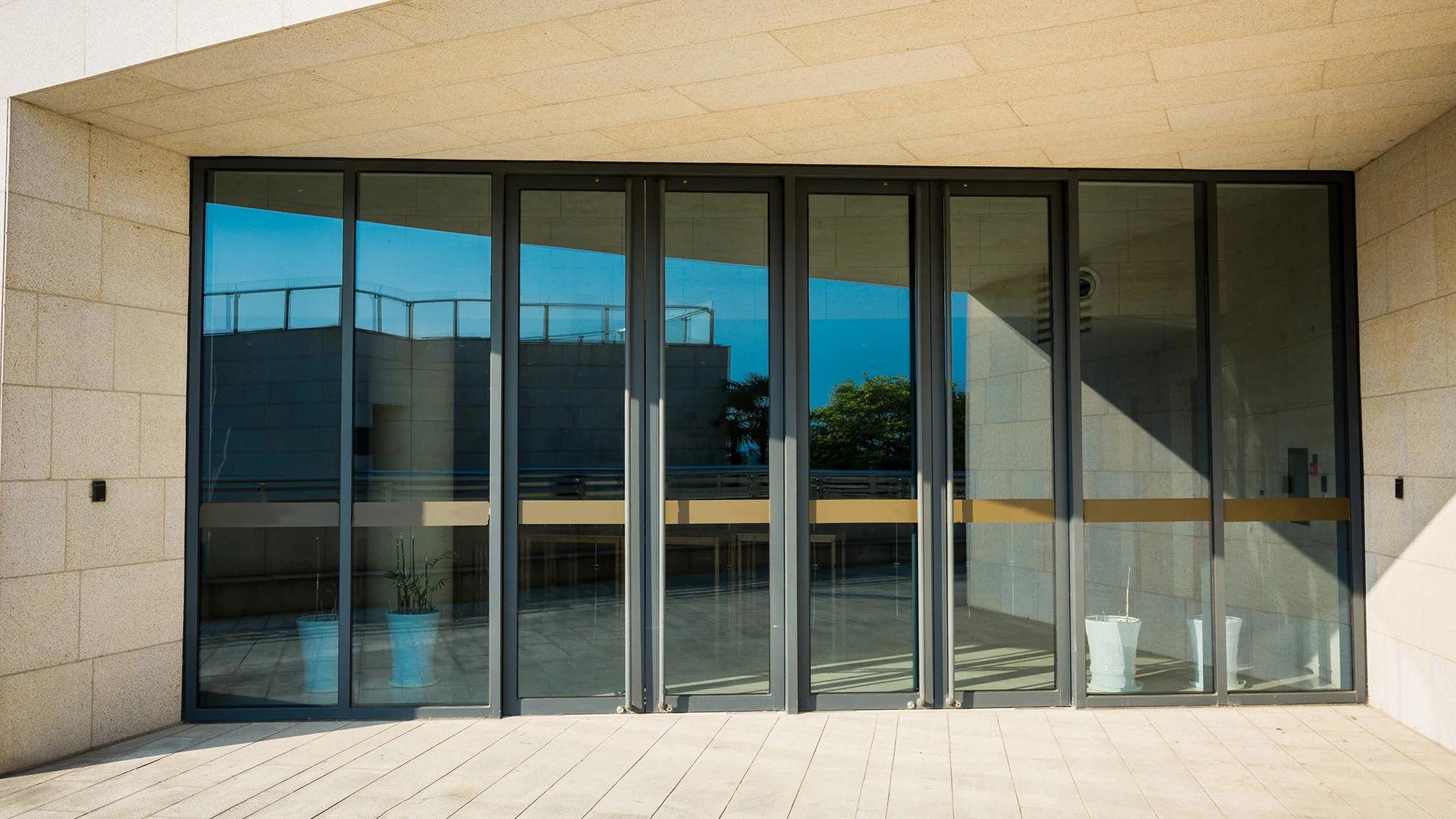 The Science of Durable Architectural Coating